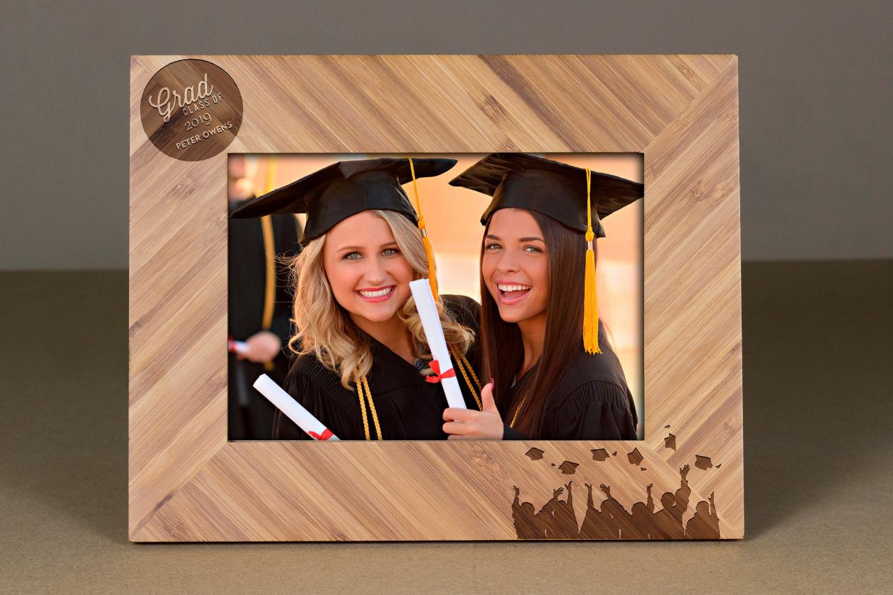 Class of 2019 frame, Graduation frames, Wooden engraved frame, College grads,graduation frame 2019,bff graduation, High school Grands