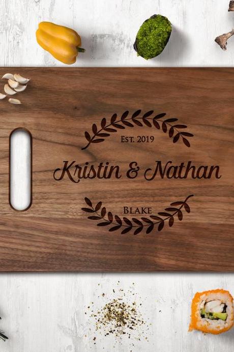 Customize walnut Cutting board,wedding gift,newlyweds gift board,Couple Walnut cutting board,Kitchen Decor,Housewarming Gift,Engraved board