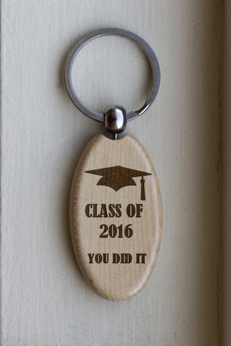 Personalized Key chain, Class of 2018 key chain, love key chain, round key chain, wood Engrave key chain, Gift for Graduates, gift