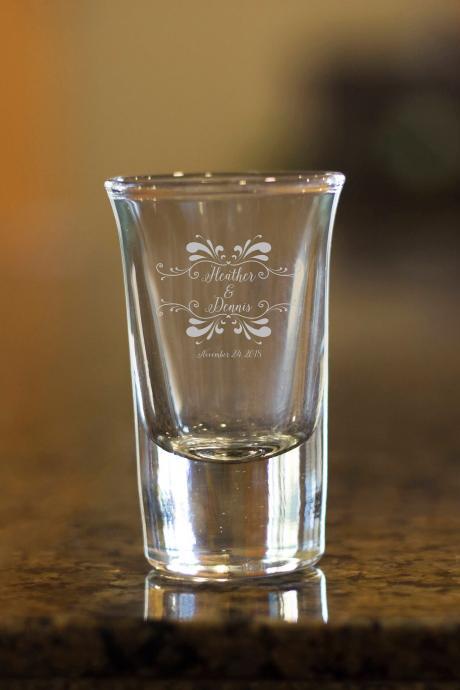 Couple Shot Glass,customize Shot Glass,wedding Shot Glass, Wedding Favor, Custom Shot Glass,best Friend Bday Gift, Etched Name, Personalize