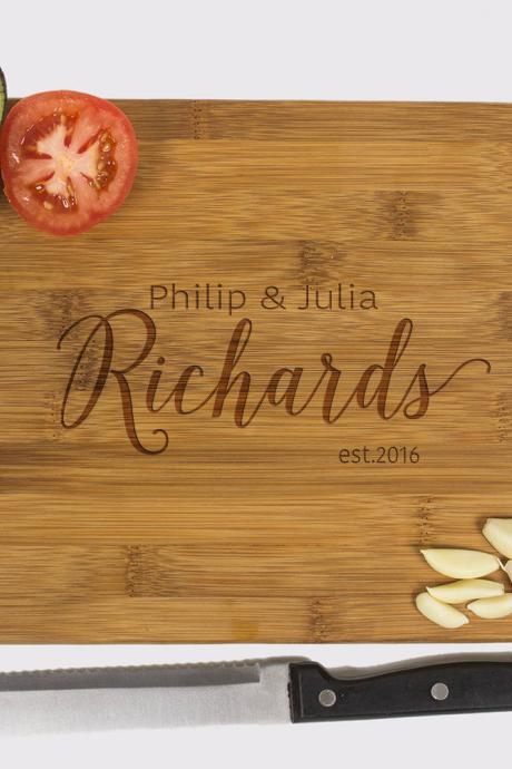 Personalized cutting board, Wedding Gift, Kitchen Decor, Housewarming Gift, Family name Engraved Cutting Board, Chopping board